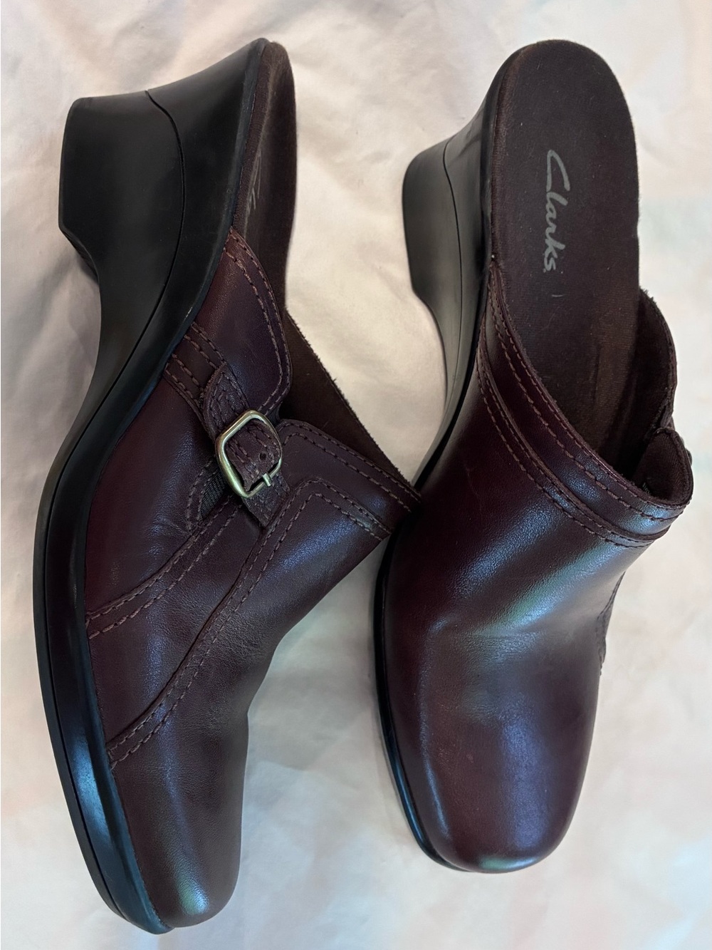 Clarks Women's Brown Leather Mules